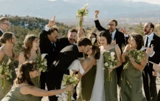 outdoor wedding party pic